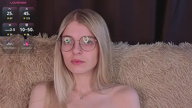 MonicaShiny online show from January 9, 7:48 pm