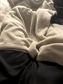 Snapshot of 4dagals chatting on October 3, 8:11 am 4dagals online show from October 3, 8:11 am