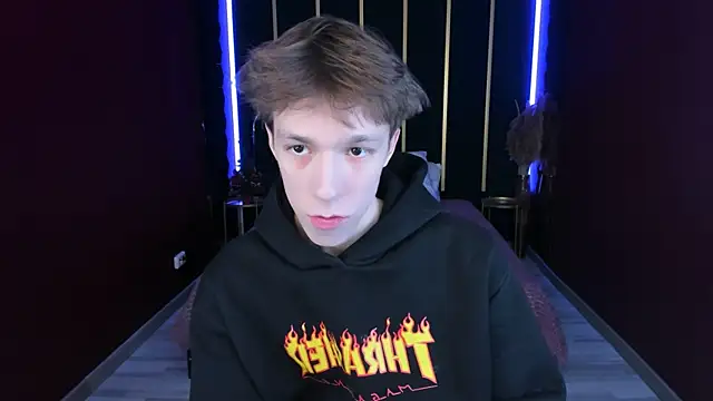 MarkBranston online show from December 16, 8:58 pm