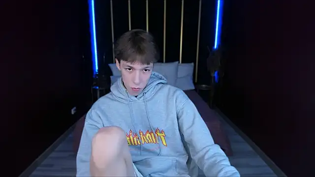 MarkBranston online show from December 21, 10:44 am