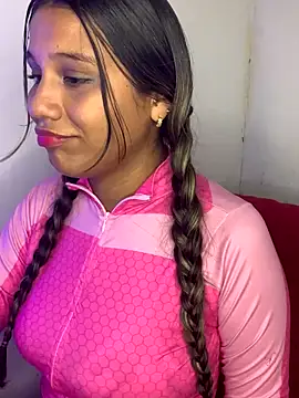 Snapshot of Latina_Sarai chatting on October 6, 1:52 pm Latina Sarai online show from October 6, 1:52 pm