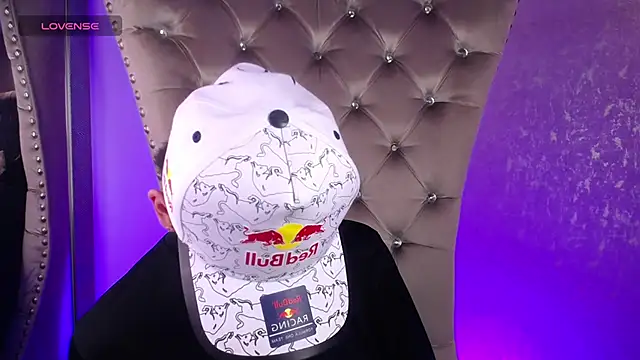 Snapshot of MateoMitchell chatting on March 15, 5:13 am MateoMitchell online show from March 15, 5:13 am