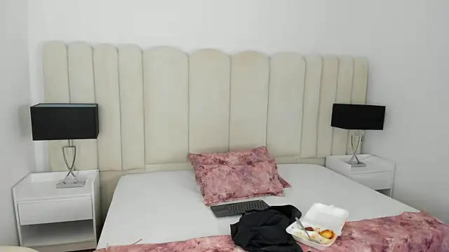 Alanha   online show from December 20, 9:22 pm