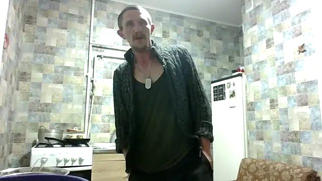 Snapshot of Twolatte1520 chatting on March 10, 6:13 pm Twolatte1520 online show from March 10, 6:13 pm
