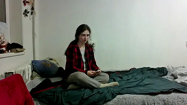 Snapshot of Twolatte1520 chatting on March 20, 9:52 pm Twolatte1520 online show from March 20, 9:52 pm