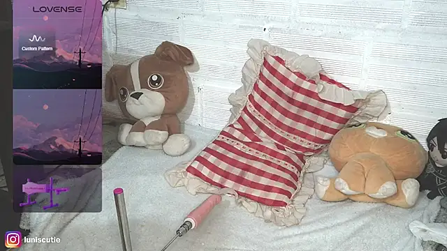 lunacutie online show from October 21, 7:36 pm