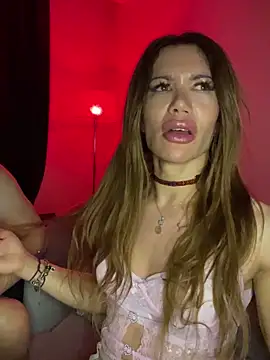 Snapshot of LyraEva chatting on October 10, 10:42 pm LyraEva online show from October 10, 10:42 pm