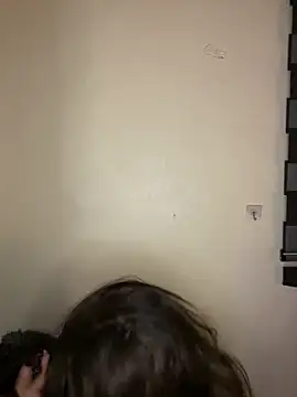 Snapshot of LyraEva chatting on February 16, 9:22 pm LyraEva online show from February 16, 9:22 pm