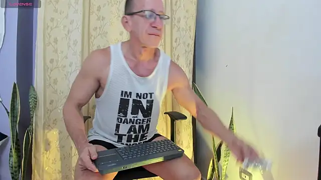  axelking  online show from May 19, 1:33 am