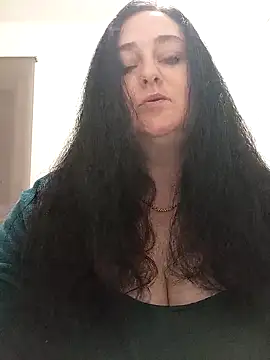 Snapshot of Bella_862 chatting on November 12, 1:33 pm Bella 862 online show from November 12, 1:33 pm