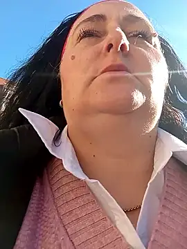 Snapshot of Bella_862 chatting on February 21, 8:48 am Bella 862 online show from February 21, 8:48 am