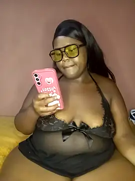 Snapshot of BigBootyBitch96 chatting on January 16, 10:14 pm BigBootyBitch96 online show from January 16, 10:14 pm