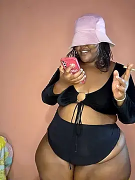 Snapshot of BigBootyBitch96 chatting on March 15, 12:33 pm BigBootyBitch96 online show from March 15, 12:33 pm