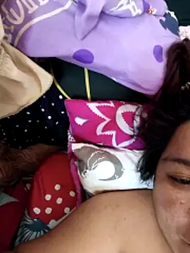 Snapshot of wildmamahana08 chatting on March 15, 6:19 am wildmamahana08 online show from March 15, 6:19 am