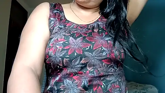 Snapshot of horny_milf_couple chatting on April 5, 5:43 pm horny milf couple online show from April 5, 5:43 pm