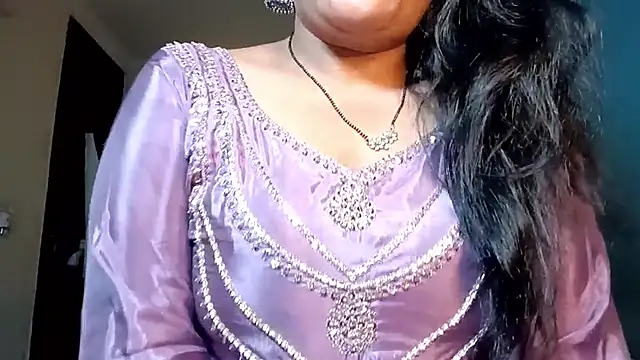 Snapshot of horny_milf_couple chatting on April 8, 4:29 pm horny milf couple online show from April 8, 4:29 pm