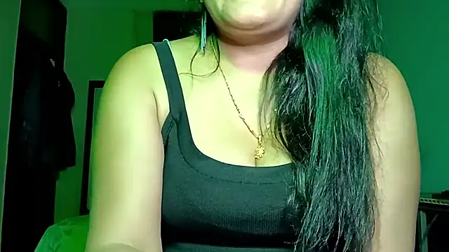 Snapshot of horny_milf_couple chatting on May 15, 6:37 pm horny milf couple online show from May 15, 6:37 pm