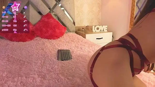 kimhilton  online show from October 12, 4:11 am