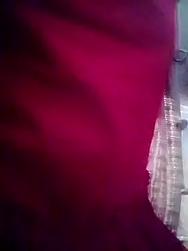 Snapshot of LusiyaGold5 chatting on November 5, 8:31 pm LusiyaGold5 online show from November 5, 8:31 pm