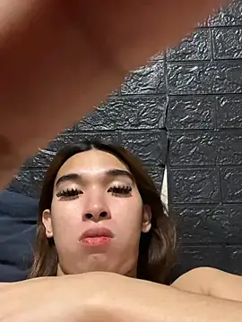 Snapshot of Yourdreamgoddess chatting on April 13, 5:51 pm Yourdreamgoddess online show from April 13, 5:51 pm