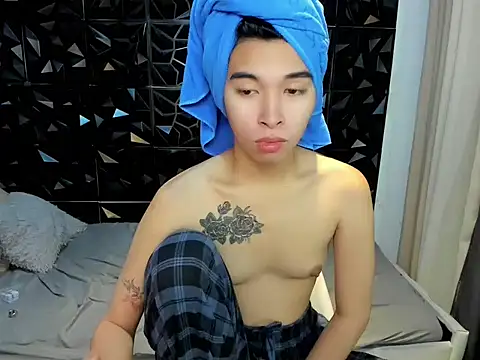 Snapshot of Yourdreamgoddess chatting on May 1, 4:44 pm Yourdreamgoddess online show from May 1, 4:44 pm