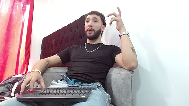 angel kyrozz online show from October 26, 7:31 pm