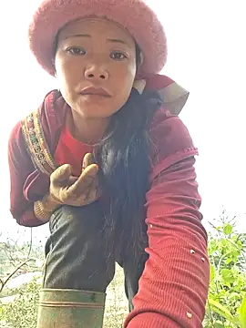 miomio-12 online show from October 18, 9:32 am