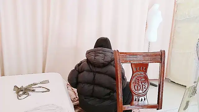 CCOO520 online show from December 18, 5:24 am