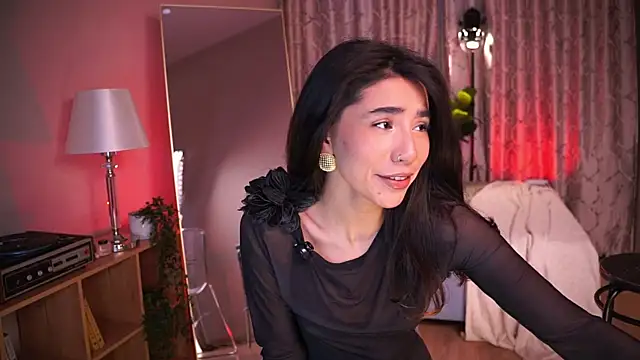 Snapshot of YokoKoko_ chatting on February 13, 5:58 am YokoKoko online show from February 13, 5:58 am