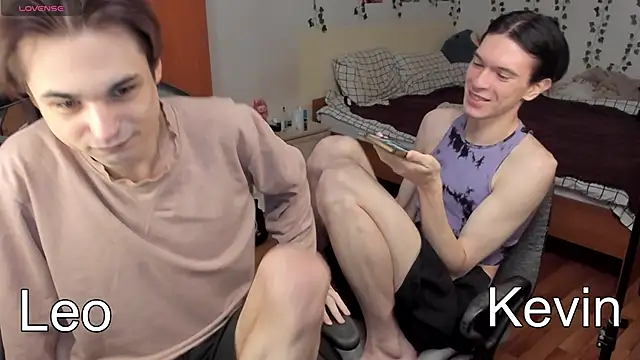 twink boysss online show from October 12, 2:38 pm