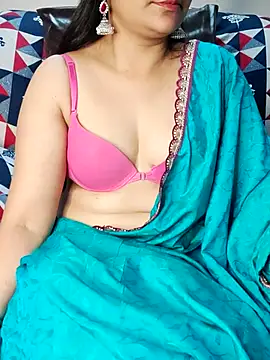 Snapshot of traditional_Jaanvi chatting on March 8, 2:59 am traditional Jaanvi online show from March 8, 2:59 am