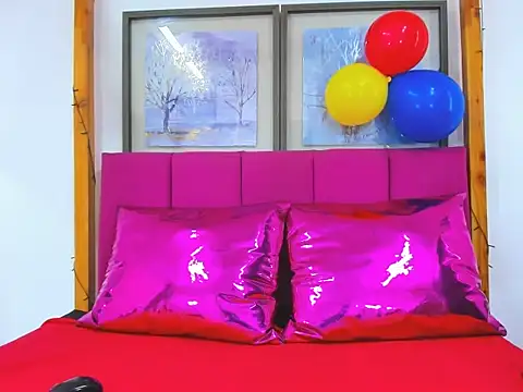 Snapshot of Candy_sweety1 chatting on July 7, 2:32 pm Candy sweety1 online show from July 7, 2:32 pm