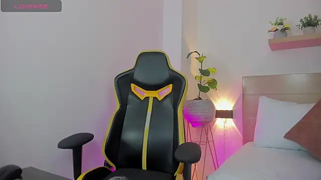 kaitt  online show from November 8, 12:49 pm