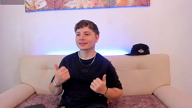 Leoo Miller online show from October 14, 9:15 pm