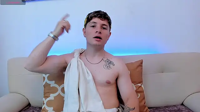 Leoo Miller online show from October 18, 9:26 pm