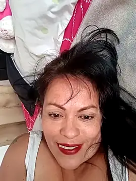 Snapshot of Lucia-Naughty chatting on October 7, 9:01 pm Lucia-Naughty online show from October 7, 9:01 pm