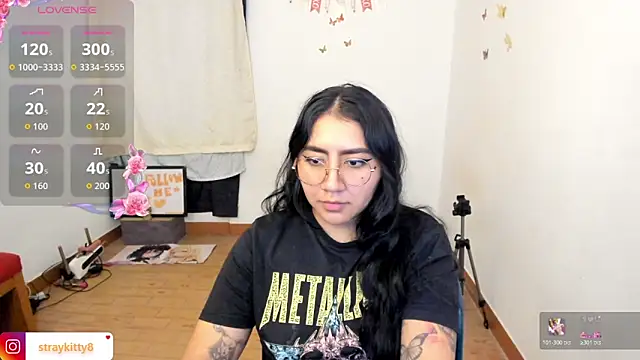 LoveLyy- online show from March 11, 8:59 pm