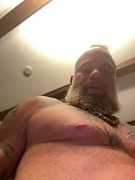 Snapshot of Muscledick40 chatting on October 5, 3:05 am Muscledick40 online show from October 5, 3:05 am
