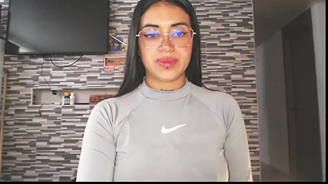 Snapshot of Carla_Bennett__ chatting on October 6, 11:51 am Carla Bennett online show from October 6, 11:51 am