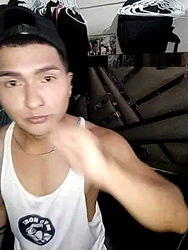 Snapshot of joshua_king09 chatting on October 6, 2:09 am joshua king09 online show from October 6, 2:09 am