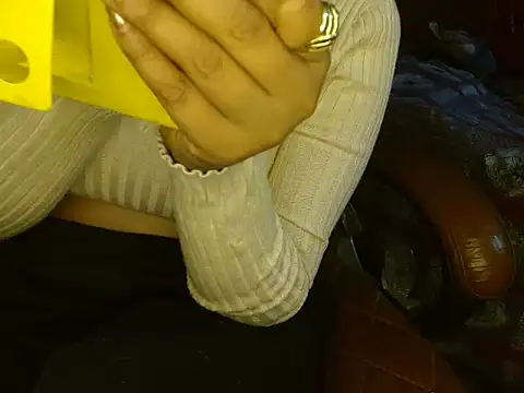 Snapshot of Kittibhabhi-9 chatting on November 23, 7:52 am Kittibhabhi-9 online show from November 23, 7:52 am