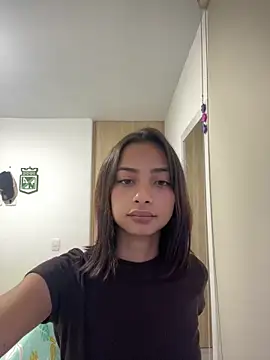lena martinn online show from May 7, 11:10 pm