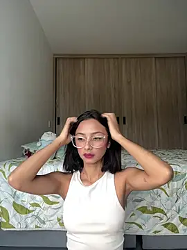 lena martinn online show from May 14, 10:38 pm