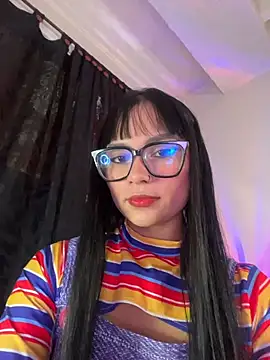 AlannaDollx online show from October 31, 1:23 pm