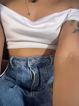 AlannaDollx online show from January 9, 2:20 pm