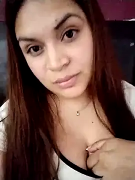Snapshot of cieloking09 chatting on October 5, 5:06 am cieloking09 online show from October 5, 5:06 am