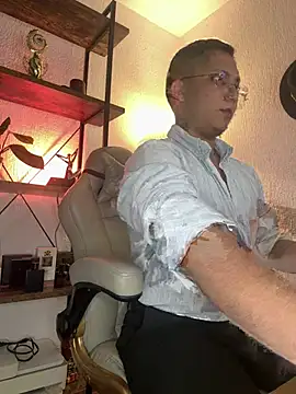 LiamColby  online show from February 10, 3:43 am