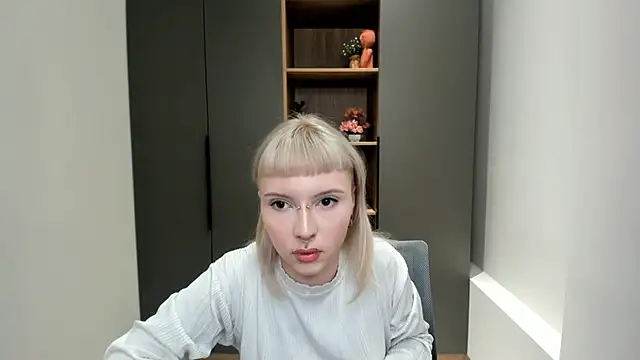 Snapshot of Jayenemeth chatting on October 6, 5:27 am Jayenemeth online show from October 6, 5:27 am