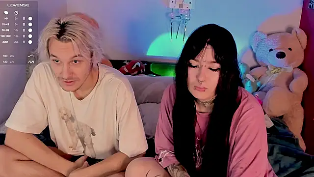 Snapshot of g4tito chatting on October 19, 4:46 am g4tito online show from October 19, 4:46 am