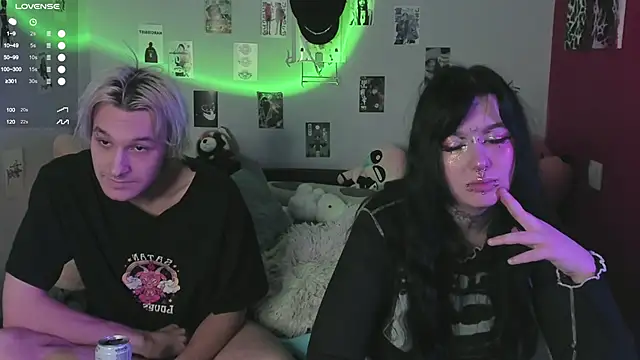 Snapshot of g4tito chatting on November 4, 6:34 am g4tito online show from November 4, 6:34 am